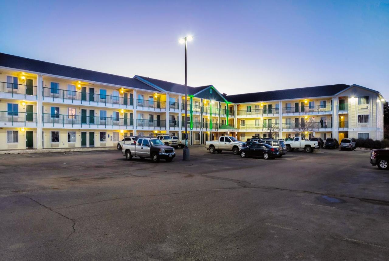 Hometowne Studios By Red Roof Colorado Springs - Airport Extérieur photo