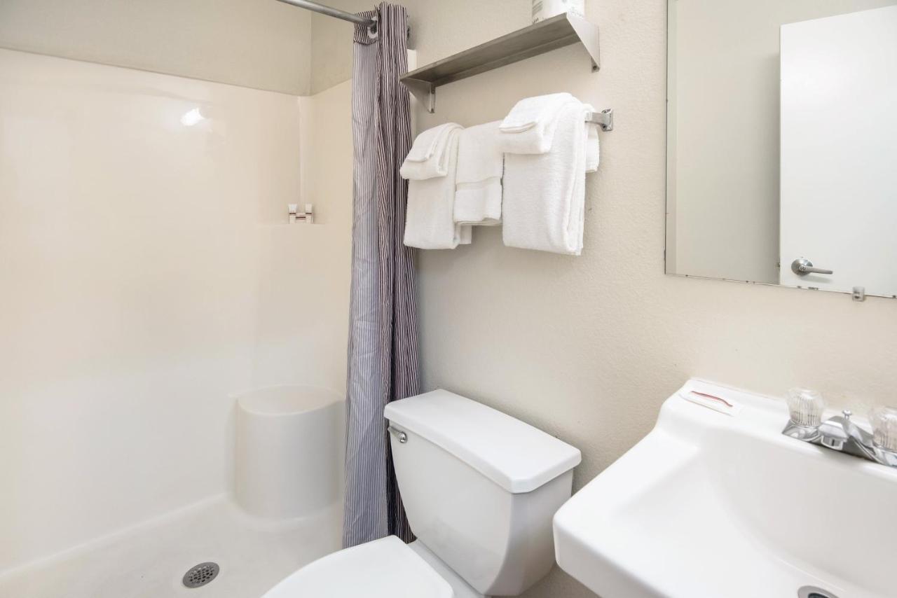 Hometowne Studios By Red Roof Colorado Springs - Airport Extérieur photo