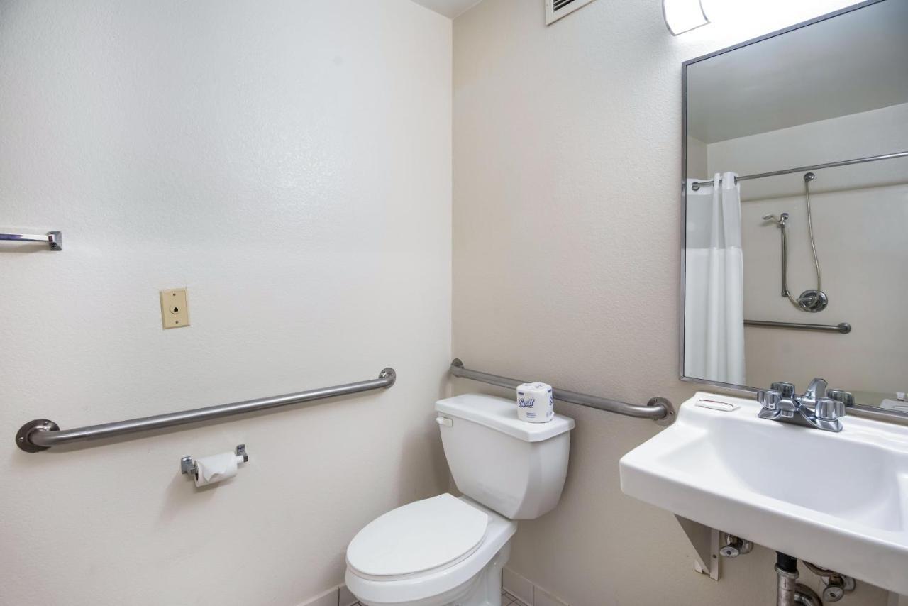 Hometowne Studios By Red Roof Colorado Springs - Airport Extérieur photo