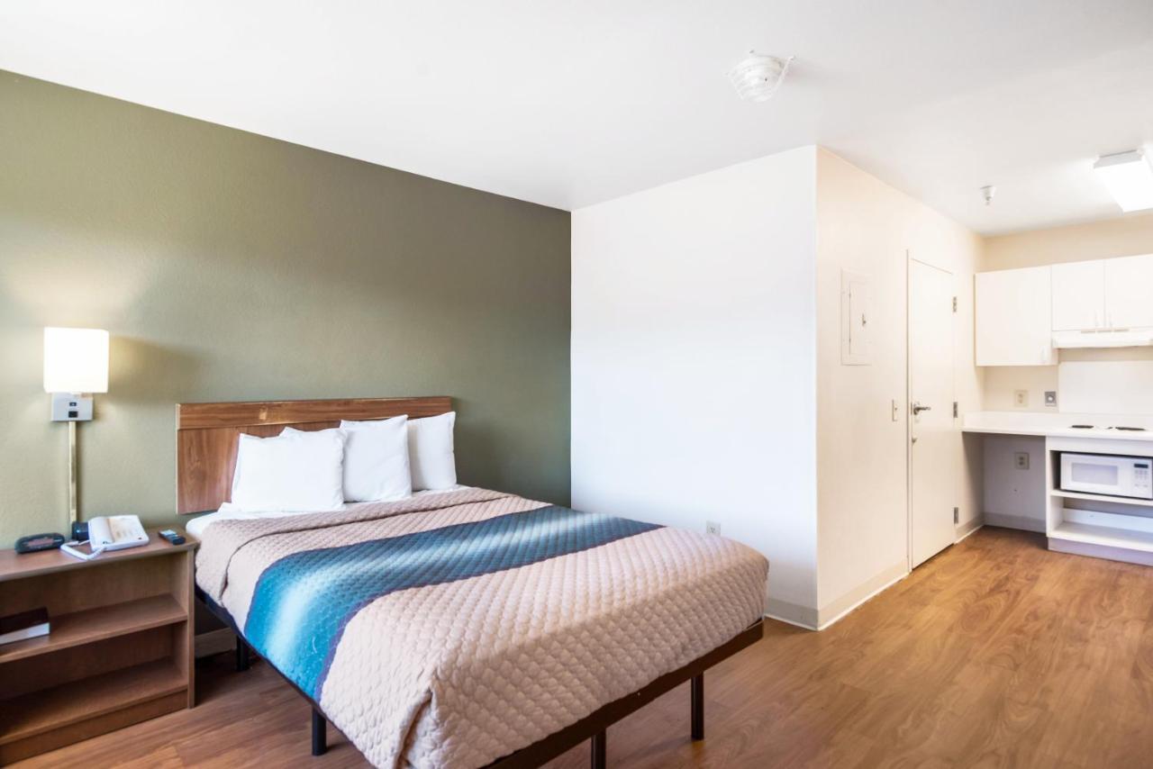 Hometowne Studios By Red Roof Colorado Springs - Airport Extérieur photo