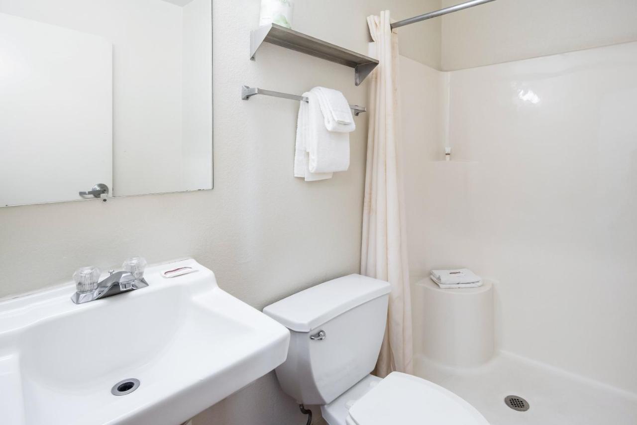 Hometowne Studios By Red Roof Colorado Springs - Airport Extérieur photo
