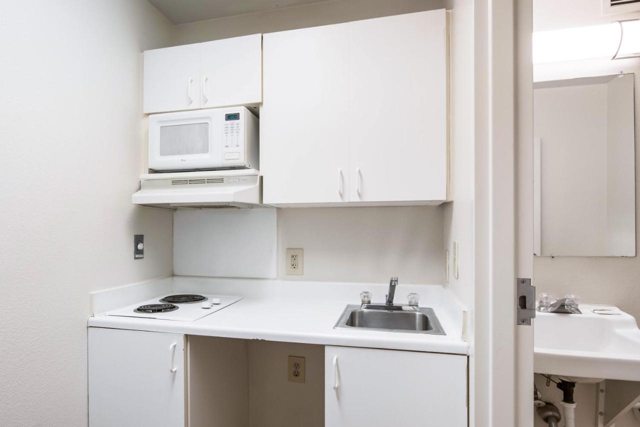 Hometowne Studios By Red Roof Colorado Springs - Airport Extérieur photo