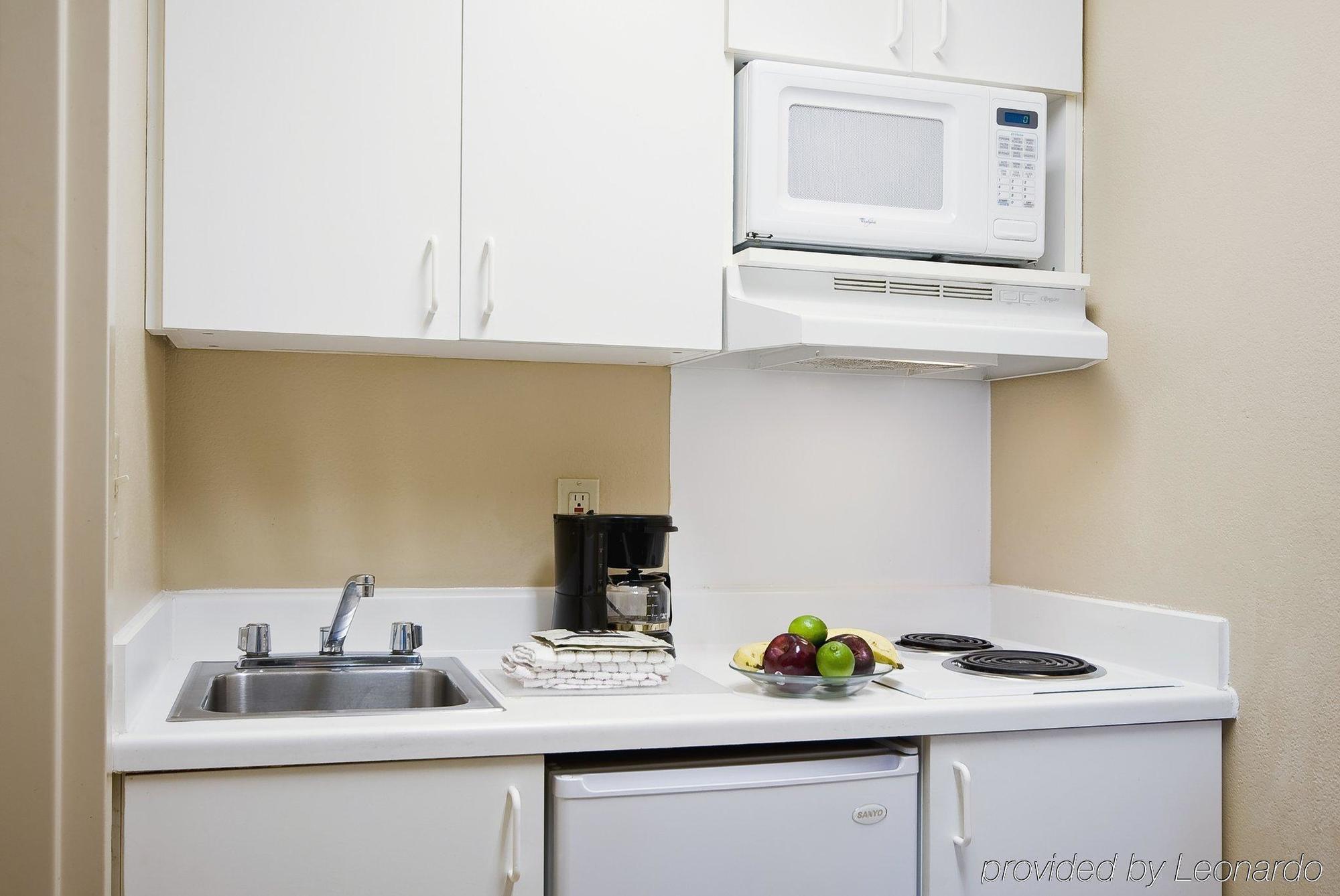Hometowne Studios By Red Roof Colorado Springs - Airport Extérieur photo